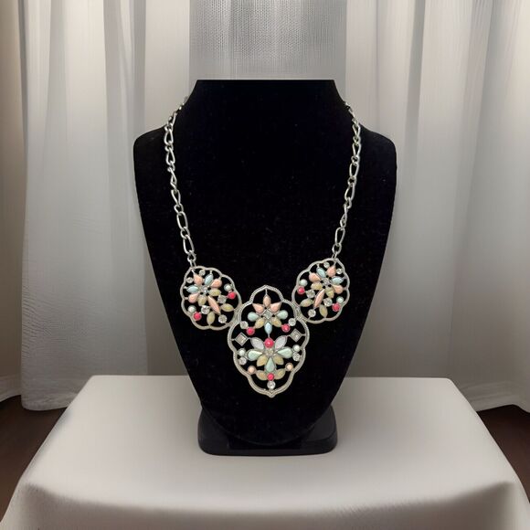 Statement Necklace Pastel Stones Inlays and Clear Rhinestones Eyelet - Picture 3 of 6